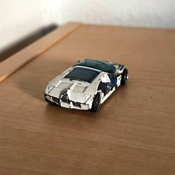 Vintage 1997 Hot Wheels Ford GT-90 Anime Series 1:64 Diecast Model Car - Picture 7 of 9